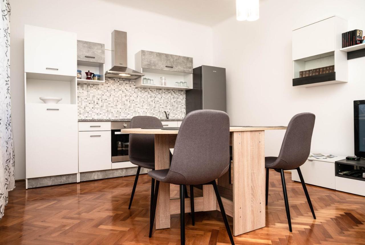 Apartment Marta Raša Buitenkant foto