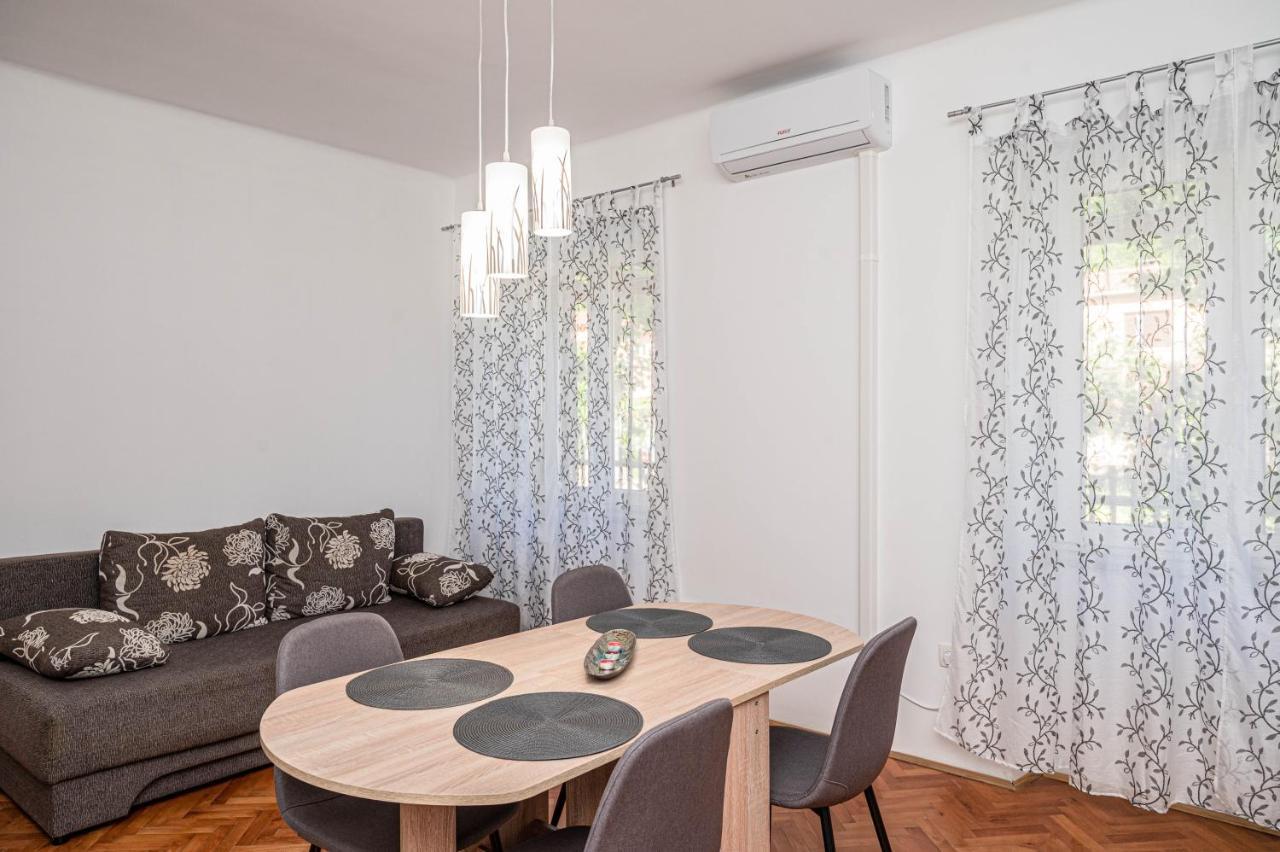 Apartment Marta Raša Buitenkant foto